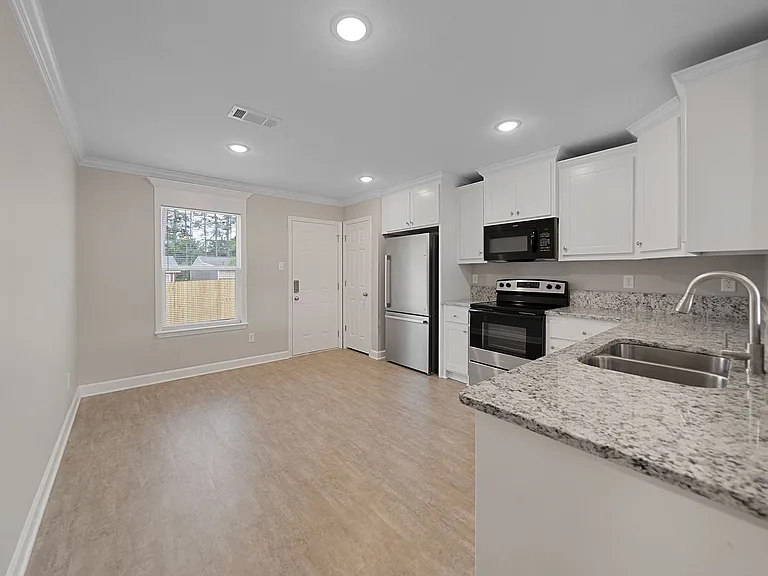713 Timberline Rd — Photo 10