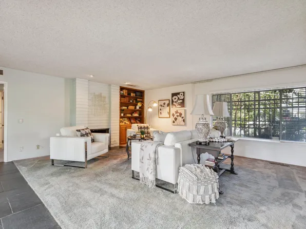 2511 W Campus Avenue, Visalia, CA 93277