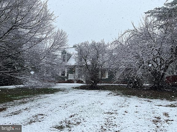 2nd image of 1470 Bennett Rd