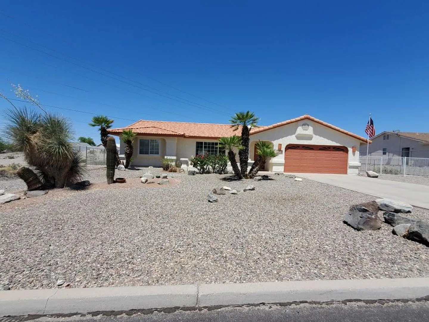 Great Furnished Home With Side Parking! — Photo 1