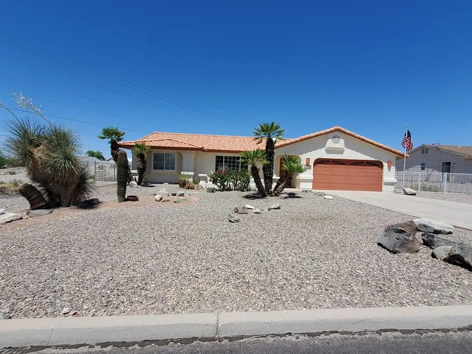 1391 McCulloch Blvd S