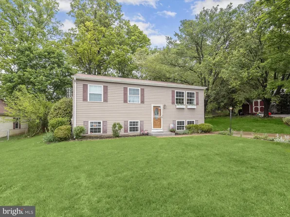 12 Forest Rock Ct, Catonsville, MD 21228