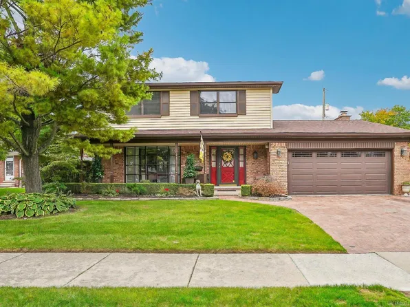31225 Gay St, Roseville, MI 48066