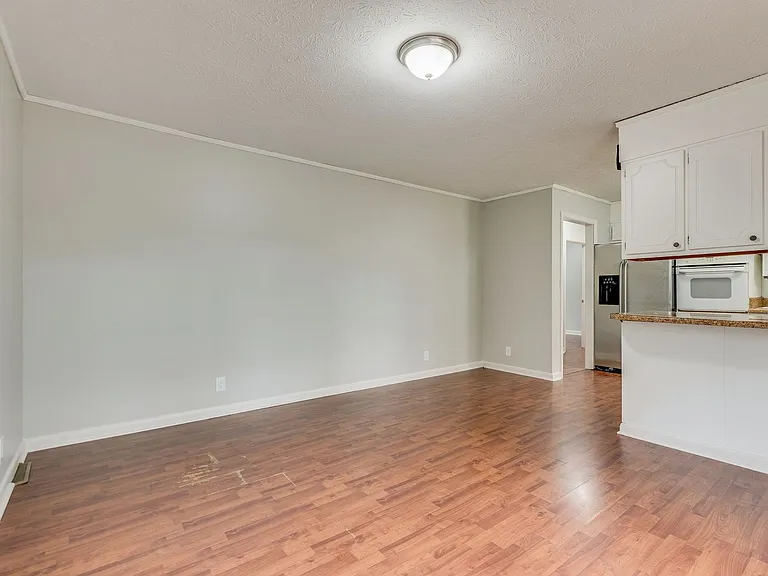 729 Foothills Rd — Photo 12