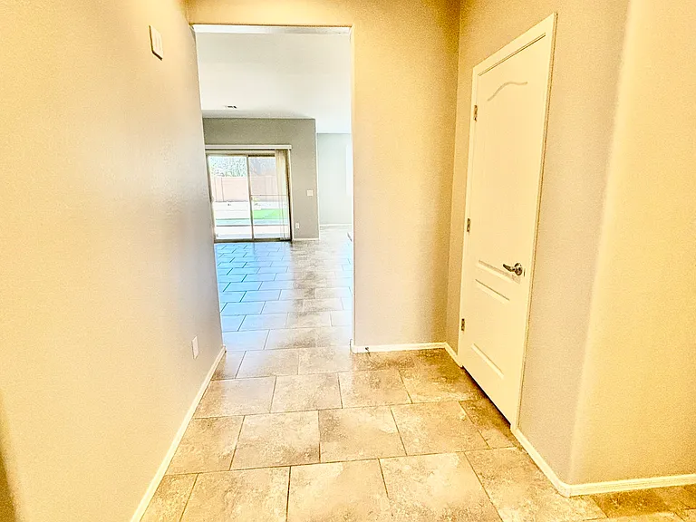 1549 E Kingman Pl — Photo 25