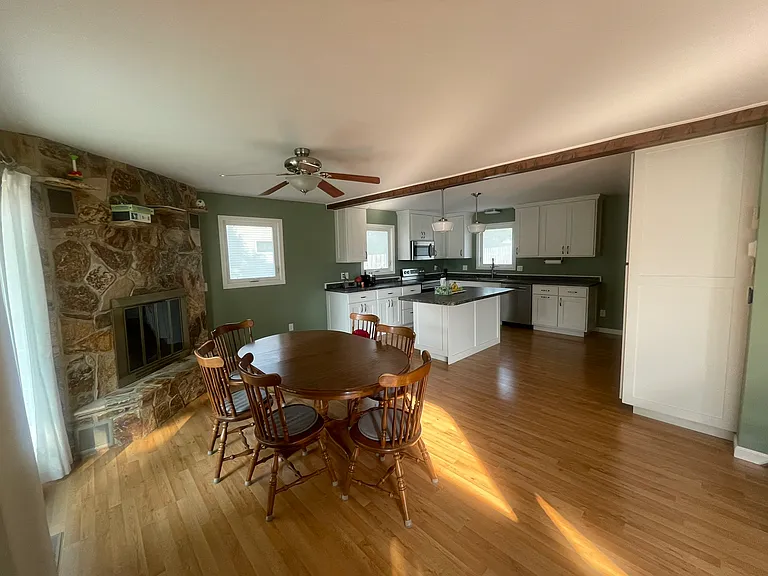 622 N Shore Dr — Photo 5