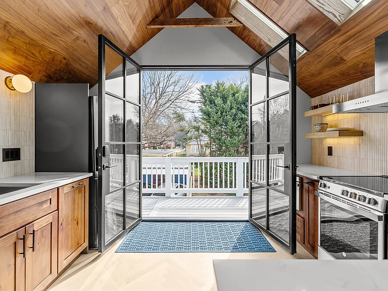 805 Woodruff Pl — Photo 12