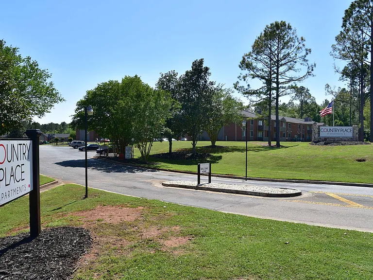 Country Place Apartments — Photo 17