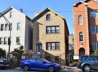 2327 W Madison St, Chicago, IL 60612