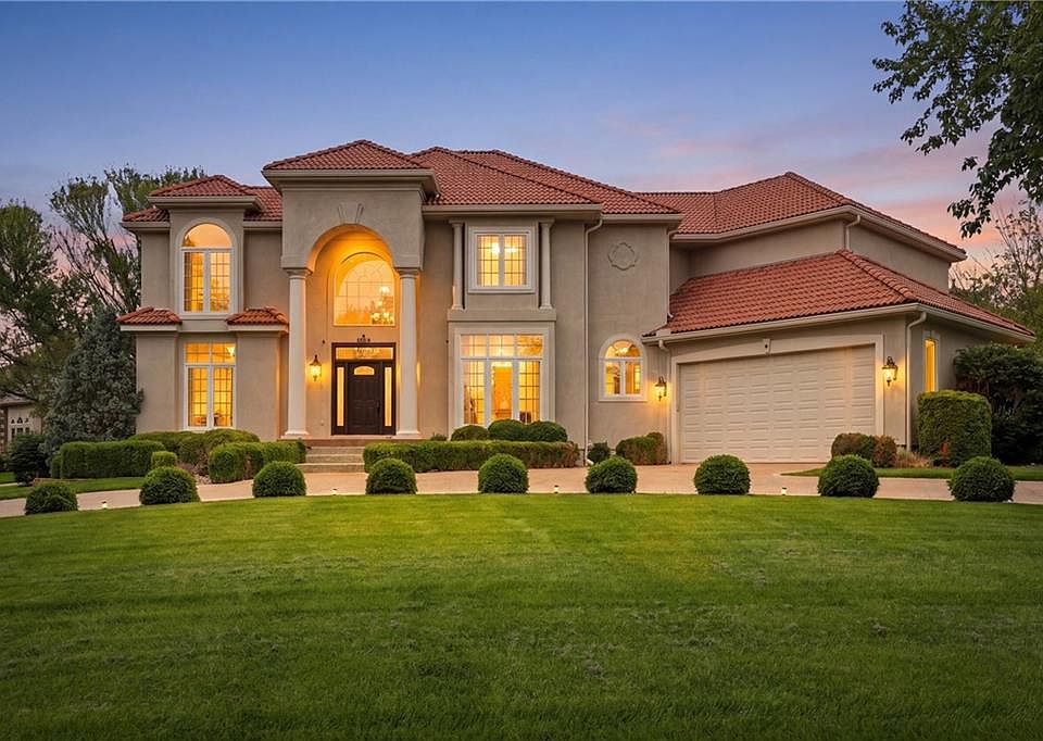 1st image of 3500 S Saddle Ridge Dr