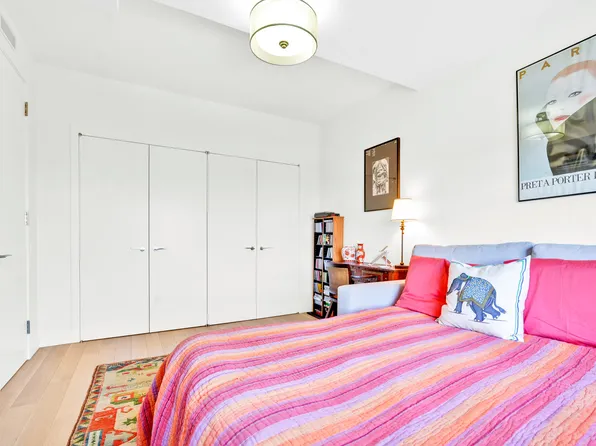 268 East Broadway image 16 of 38