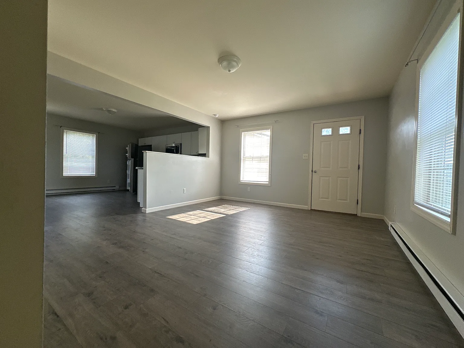 2 bed, 1.5 bath, 1100 sqft, $1,295 — Photo 1