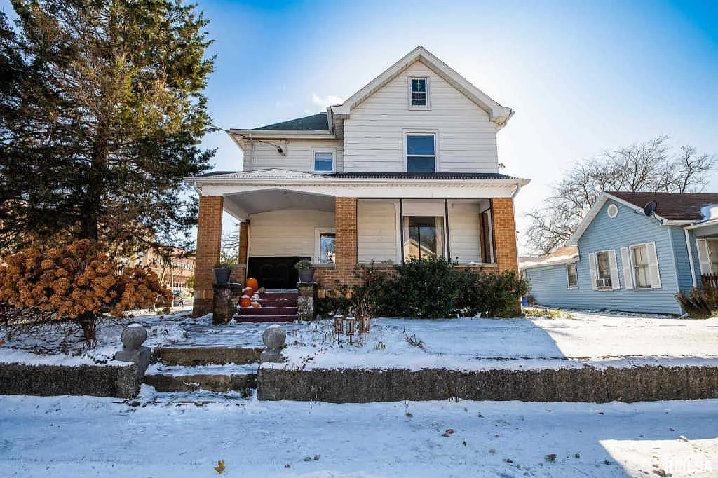 510 Walnut St photo 1