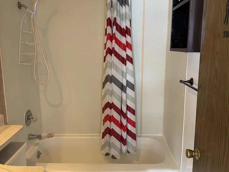 1213 E Union Ave #4 — Photo 4