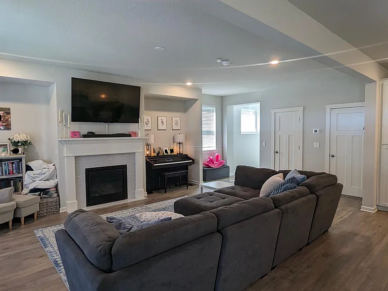 4172 S Kennedy Dr — Photo 8