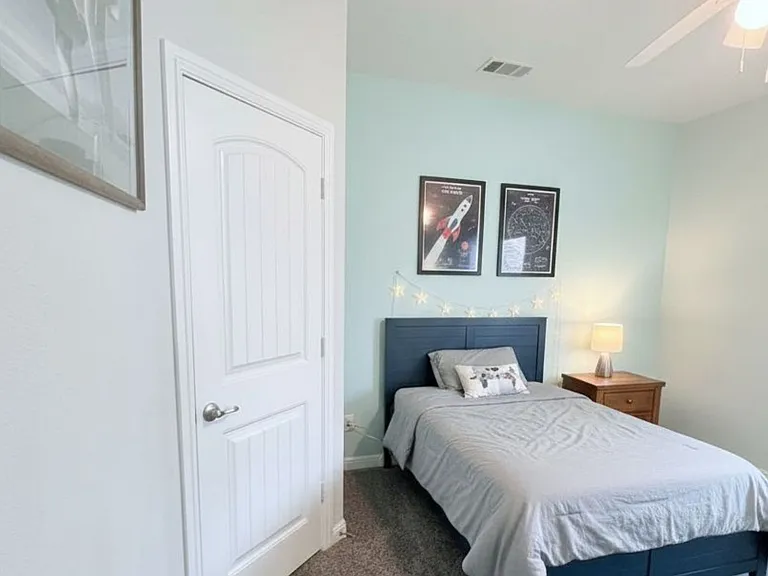 1009 Cushing Dr — Photo 11
