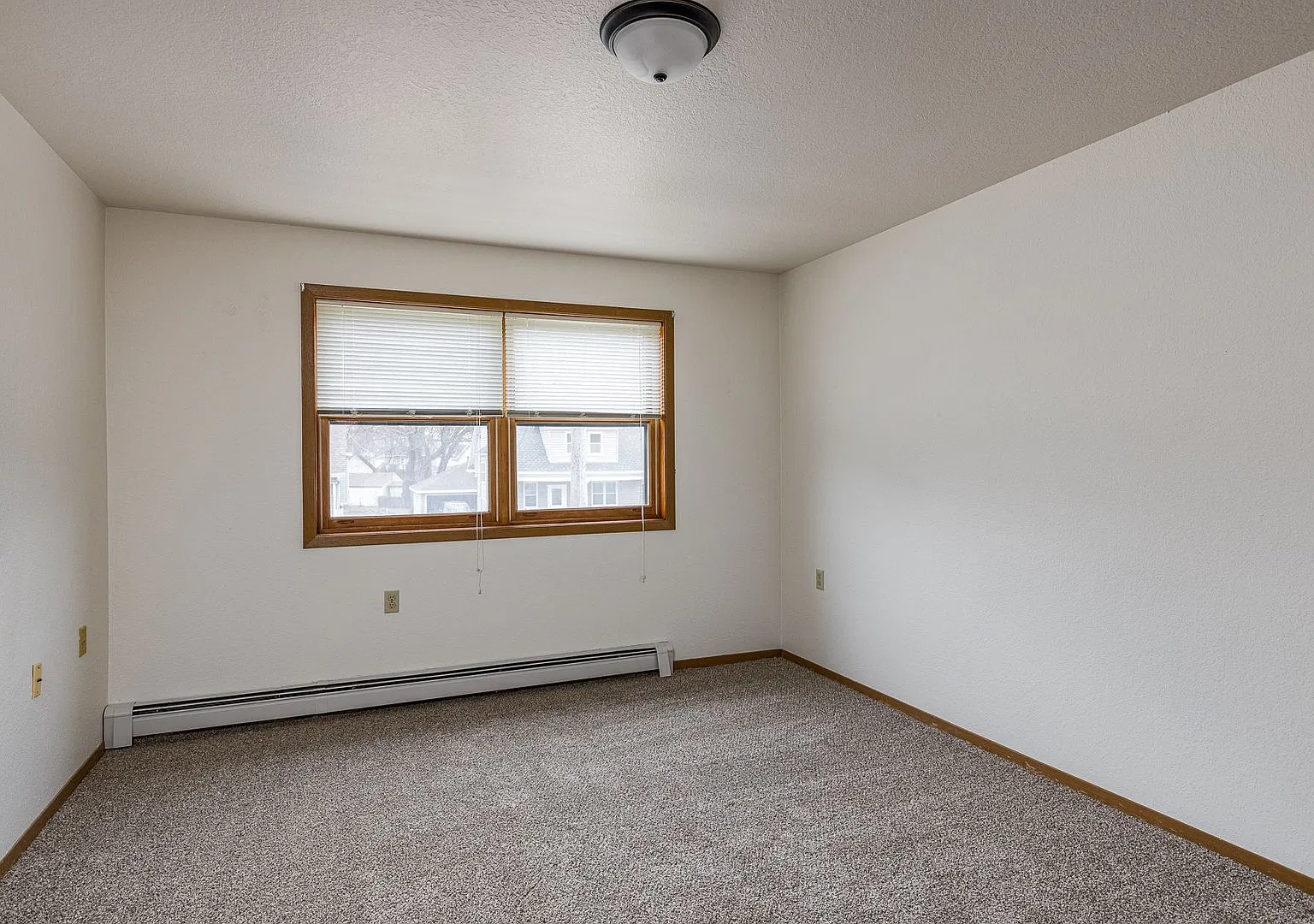 Regency House — Photo 4