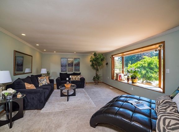 3rd image of 21110 Locust Way