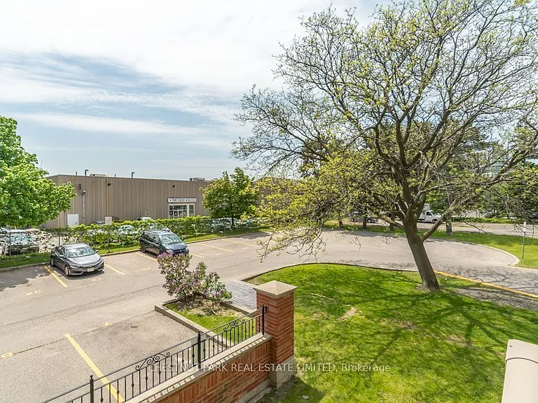 1060 Caven St #202 — Photo 24