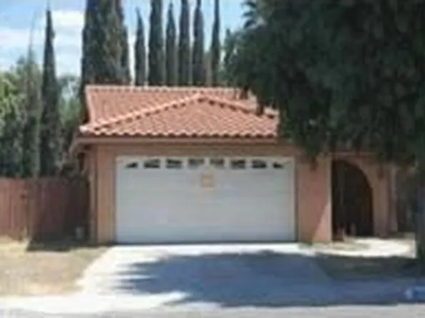 393 Virginia Dr, San Jacinto, CA 92583