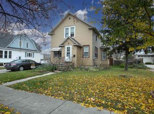 354 3rd St, Menasha, WI 54952