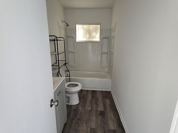 5th image of 3116 20th Ave
