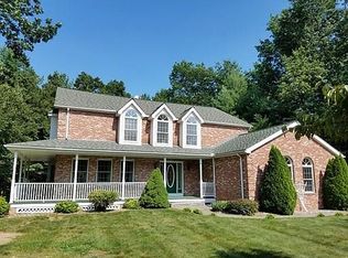 6 Pine Knl, Southwick, MA 01077