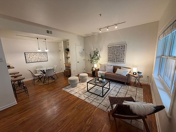 3rd image of 1575 Zamia Ave APT 2