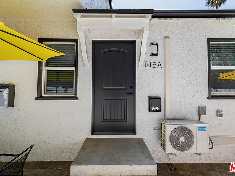 815 W Glenoaks Blvd #A — Photo 4