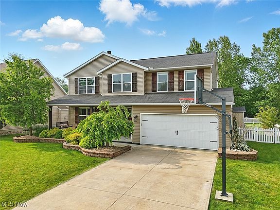 2nd image of 5380 Grovewood Ln