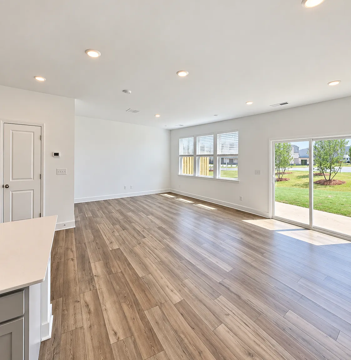 3 bed, 2.5 bath, 1810 sqft, $2,895 — Photo 4
