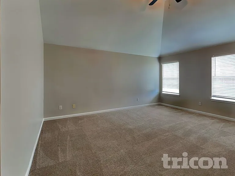 7587 Poplar Falls St — Photo 8