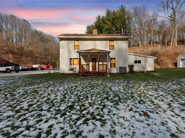 2063 Knight Rd, Finleyville, PA 15332