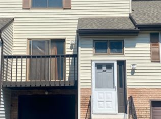 5 Oak Forest Dr UNIT 4, Manchester, CT 06040