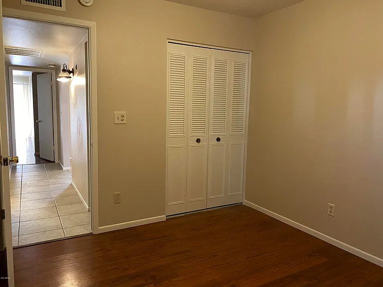 2231 W Fremont Dr — Photo 14