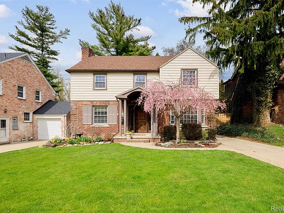 5th image of 244 Kerby Rd