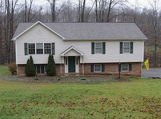 135 Hunter Ridge Rd, Butler, PA 16001