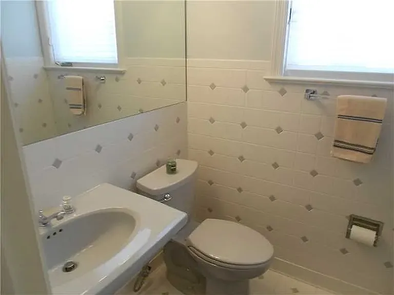 1026 Bingham St — Photo 12