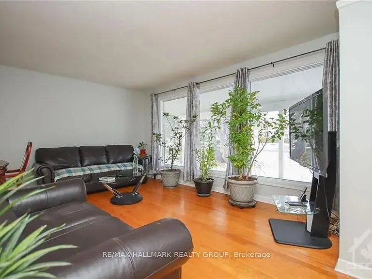 45 Hilliard Ave — Photo 2