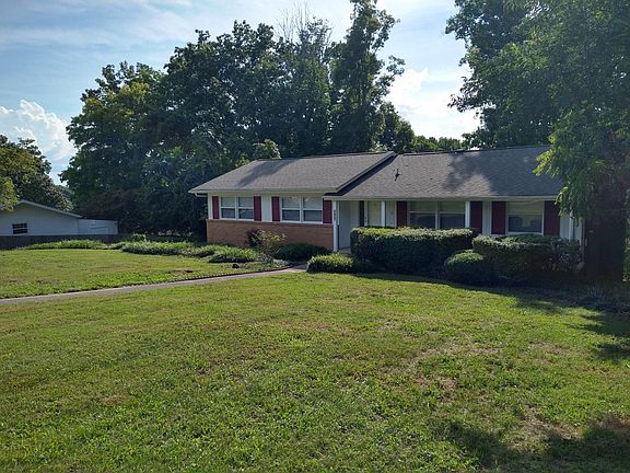 3rd image of 1705 W Forest Blvd