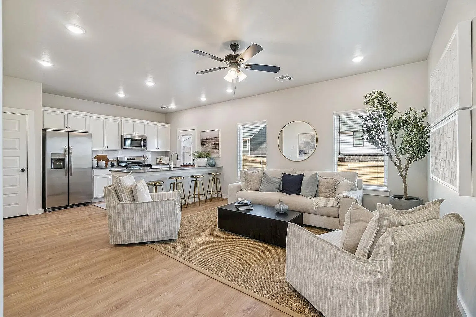 19500 Molly Pl - 19502 — Photo 2