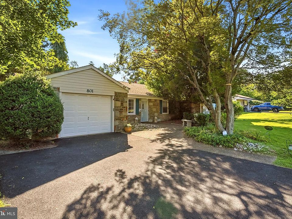 1st image of 801 Southampton Rd