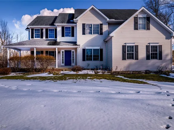 12105 Pheasant Ct, Chardon, OH 44024