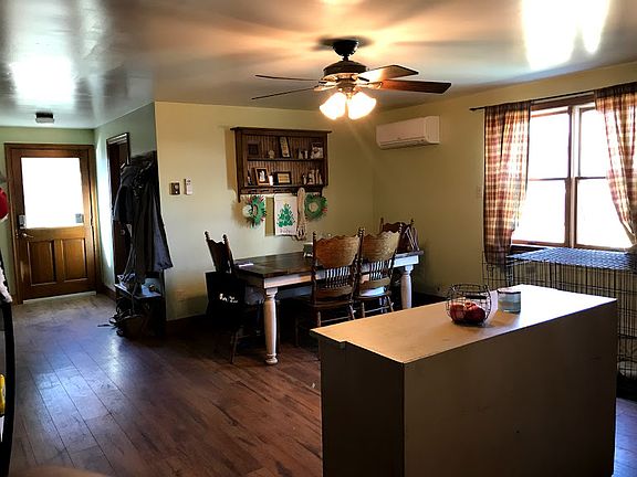 Large eat in kitchen