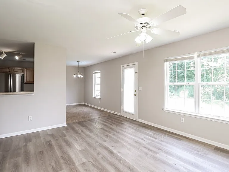9446 Dewey Dr — Photo 6