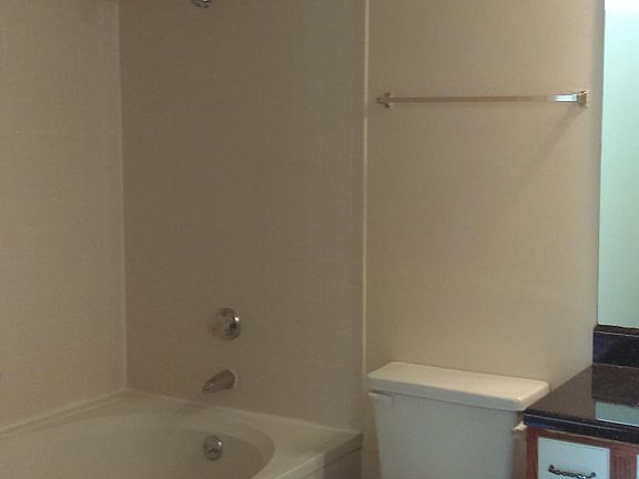 5th image of 3526 Woodrun Ct APT 232