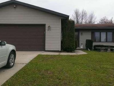 W2403 Heather St, Oconomowoc, WI, 53066