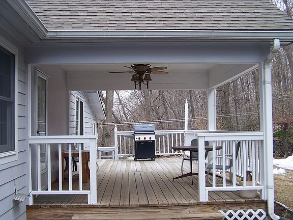 ceiling fan for the evening dinner parties on the deck