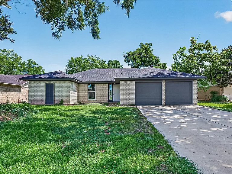 509 Southern Oaks Dr — Photo 2