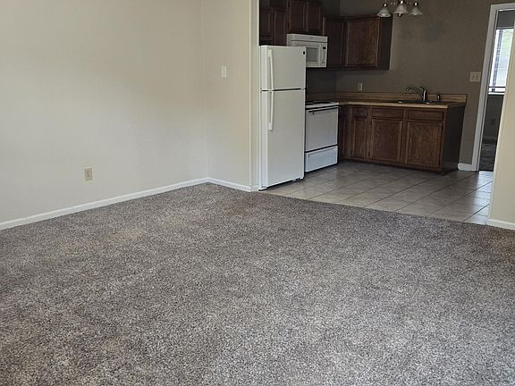 3rd image of 1939 Countrywood Ave